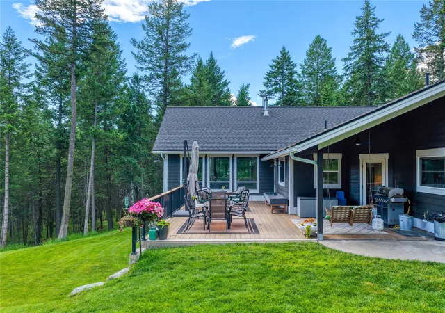 Photo 4 of Single family home for sale at 35 Stagecoach Dr, Whitefish, MT 59937 | MLS# 30074005 | Listing updated on 2026-08-07