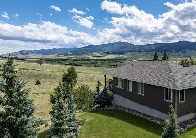 Photo 5 of Single family home for sale at 84 Lazy Hm Rd, East Helena, MT 59635 | MLS# 30072394 | Listing updated on 2026-08-27