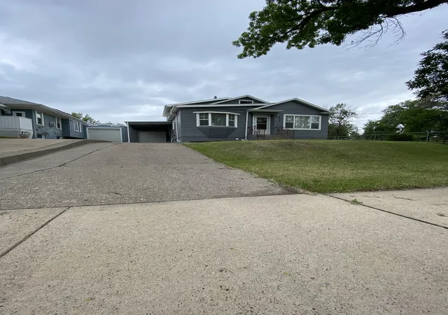 Photo 4 of Single family home for sale at 2904 2nd Avenue N, Great Falls, MT 59401 | MLS# 30074178 | Listing updated on 2026-08-18