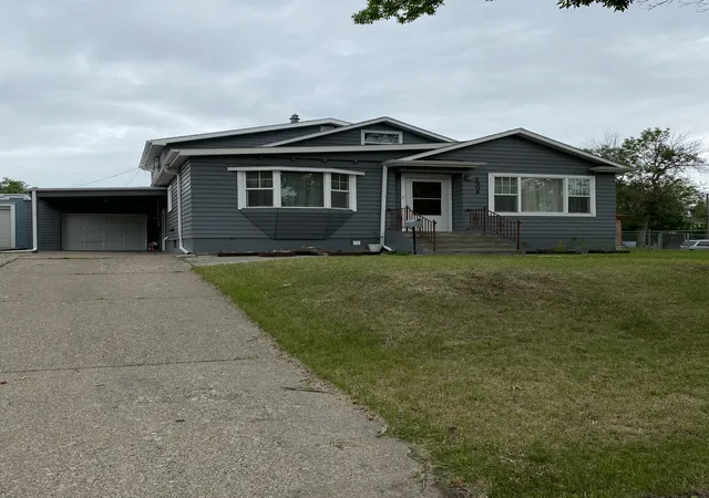 Photo 5 of Single family home for sale at 2904 2nd Avenue N, Great Falls, MT 59401 | MLS# 30074178 | Listing updated on 2026-08-18