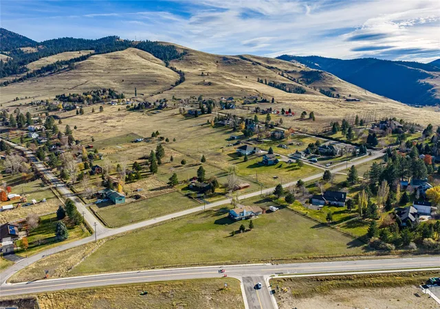 Photo 2 of Single family home for sale at 7075 Stonehaven Ave, Missoula, MT 59803 | MLS# 30074255 | Listing updated on 2026-08-17