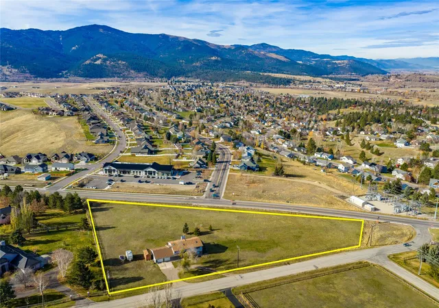 Photo 3 of Single family home for sale at 7075 Stonehaven Ave, Missoula, MT 59803 | MLS# 30074255 | Listing updated on 2026-08-17