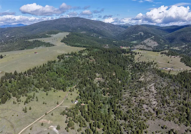 Photo 5 of Single family home for sale at 4855 Iron Ridge Loop, Helena, MT 59602 | MLS# 30074395 | Listing updated on 2026-08-12