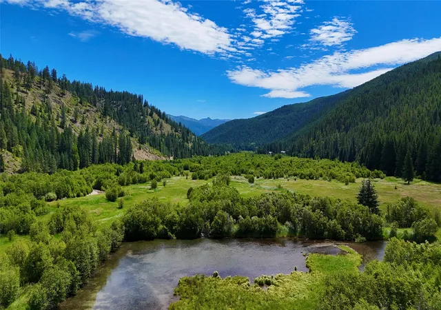 Photo 2 of Single family home for sale at 402 Whitepine Crk Rd, Trout Creek, MT 59874 | MLS# 30074646 | Listing updated on 2026-08-19