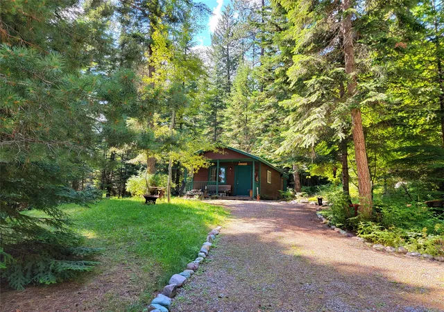 Photo 4 of Single family home for sale at 402 Whitepine Crk Rd, Trout Creek, MT 59874 | MLS# 30074646 | Listing updated on 2026-08-19