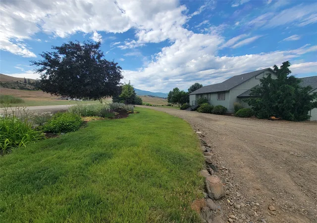 Photo 3 of Single family home for sale at 2 Mcneil Ln, Plains, MT 59859 | MLS# 30074765 | Listing updated on 2026-08-16