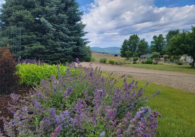 Photo 5 of Single family home for sale at 2 Mcneil Ln, Plains, MT 59859 | MLS# 30074765 | Listing updated on 2026-08-16