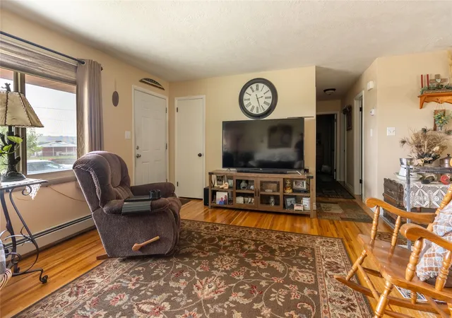 Photo 5 of Single family home for sale at 1403 10th Avenue NW, Great Falls, MT 59404 | MLS# 30074850 | Listing updated on 2026-08-19