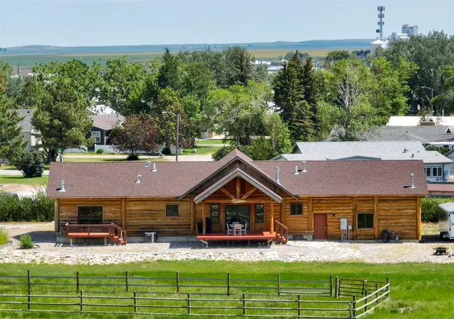 Photo 2 of Single family home for sale at 10 Dupuyer Ave, Valier, MT 59486 | MLS# 30074723 | Listing updated on 2026-08-15
