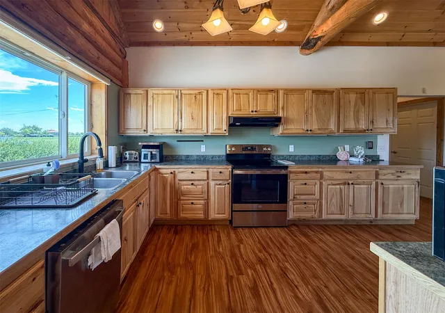 Photo 5 of Single family home for sale at 10 Dupuyer Ave, Valier, MT 59486 | MLS# 30074723 | Listing updated on 2026-08-15