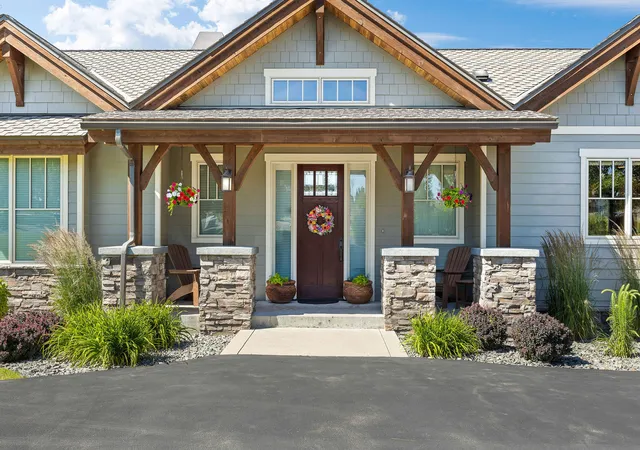 Photo 2 of Single family home for sale at 117 Southlake Crst, Polson, MT 59860 | MLS# 30074689 | Listing updated on 2026-08-19