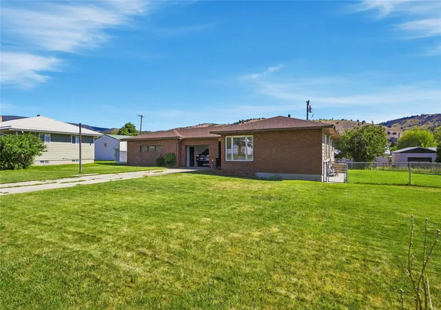 Photo 2 of Single family home for sale at 1908 Hamburg St, Anaconda, MT 59711 | MLS# 30074878 | Listing updated on 2026-08-06