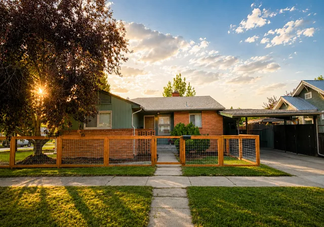 Photo 1 of Single family home for sale at 122 22nd Street S, Great Falls, MT 59401 | MLS# 30074847 | Listing updated on 2026-08-20
