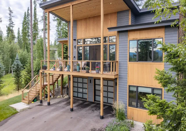 Photo 3 of Single family home for sale at 300 Haugen Hts, Whitefish, MT 59937 | MLS# 30075123 | Listing updated on 2026-08-26