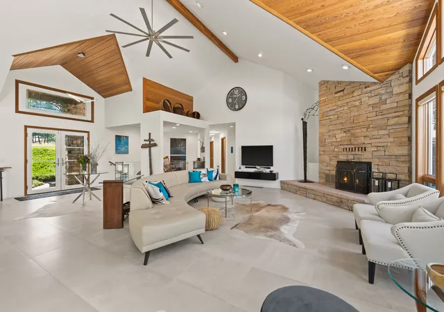 Photo 3 of Single family home for sale at 109 Eagle Bnd Dr, Bigfork, MT 59911 | MLS# 30075171 | Listing updated on 2026-08-07