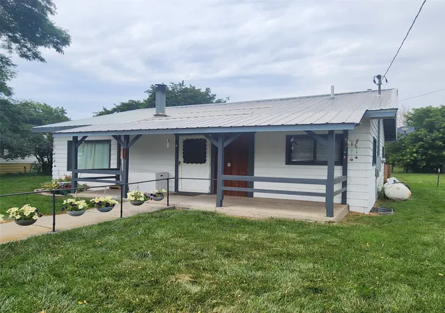 Photo 5 of Single family home for sale at 804 S 1st Avenue, Plains, MT 59859 | MLS# 30075237 | Listing updated on 2026-08-18