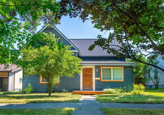 Photo 1 of Single family home for sale at 1213 3rd Avenue E, Kalispell, MT 59901 | MLS# 30065758 | Listing updated on 2026-08-24
