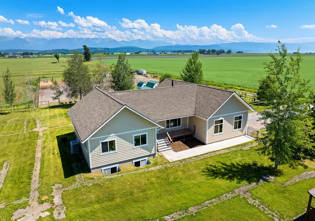 Photo 3 of Single family home for sale at 301 Farm Rd, Kalispell, MT 59901 | MLS# 30072714 | Listing updated on 2026-08-20