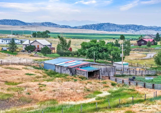Photo 2 of Single family home for sale at 10 Chesapeake Dr, Livingston, MT 59047 | MLS# 30075380 | Listing updated on 2026-08-10