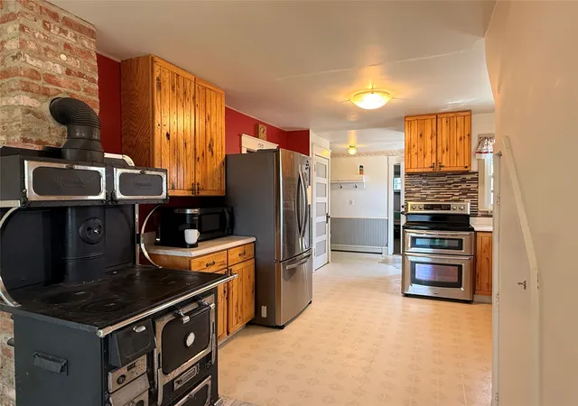 Photo 5 of Single family home for sale at 429 Illinois Ave, Big Sandy, MT 59520 | MLS# 30075494 | Listing updated on 2026-08-19
