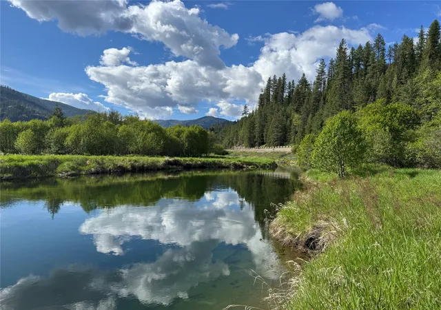 Photo 2 of Single family home for sale at 2 Cedar Grv Ln, Noxon, MT 59853 | MLS# 30075481 | Listing updated on 2026-08-24