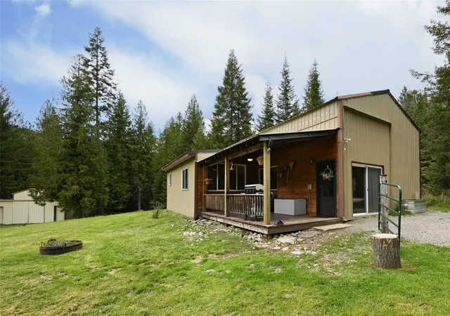Photo 3 of Single family home for sale at 2 Cedar Grv Ln, Noxon, MT 59853 | MLS# 30075481 | Listing updated on 2026-08-24