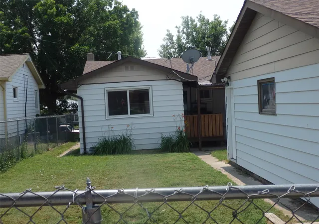 Photo 2 of Single family home for sale at 1511 18th Avenue S, Great Falls, MT 59405 | MLS# 30075456 | Listing updated on 2026-08-13
