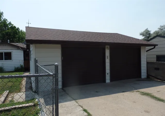 Photo 4 of Single family home for sale at 1511 18th Avenue S, Great Falls, MT 59405 | MLS# 30075456 | Listing updated on 2026-08-13