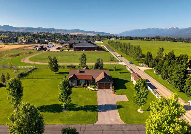 2nd image of 113 Silverado Trl, Hamilton, MT 59840 | MLS# 30075579