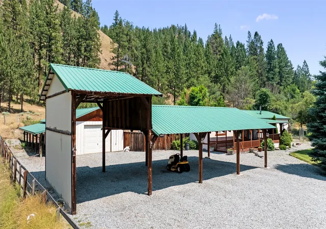 Photo 3 of Manufactured home for sale at 17000 Highway 12 W, Lolo, MT 59847 | MLS# 30075684 | Listing updated on 2026-08-18