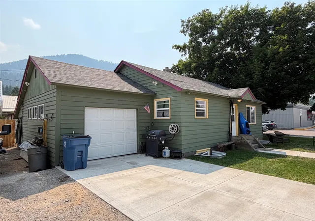 Photo 3 of Single family home for sale at 301 4th Avenue E, Superior, MT 59872 | MLS# 30075732 | Listing updated on 2026-08-19