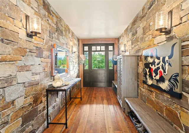 Photo 2 of Mansion for sale at 314 Little Crk Ln, Whitefish, MT 59937 | MLS# 30075330 | Listing updated on 2026-08-27