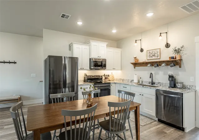 2nd image of 125 Kyle Ln, Hamilton, MT 59840 | MLS# 30075960