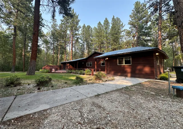 1st image of 725 Bobcat Ln, Hamilton, MT 59840 | MLS# 30075607
