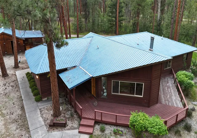 2nd image of 725 Bobcat Ln, Hamilton, MT 59840 | MLS# 30075607
