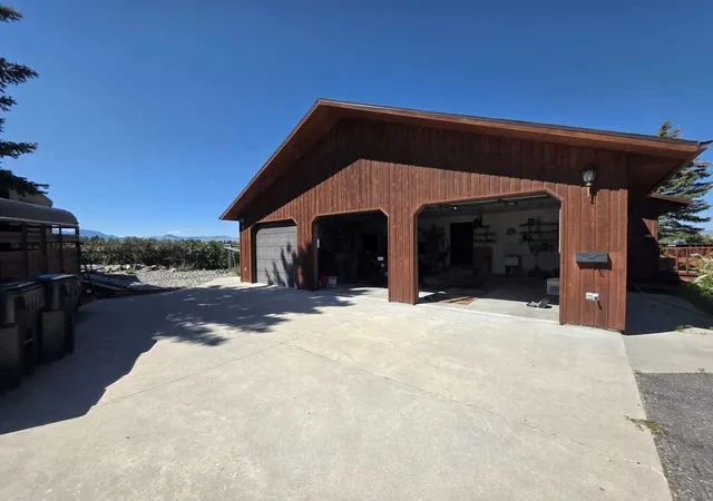 Photo 3 of Single family home for sale at 160 Vista Cir, Dillon, MT 59725 | MLS# 30076005 | Listing updated on 2026-08-09