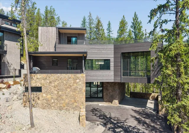 Photo 3 of Single family home for sale at 1059 Elk Camp Loop, Whitefish, MT 59937 | MLS# 30075974 | Listing updated on 2026-08-07