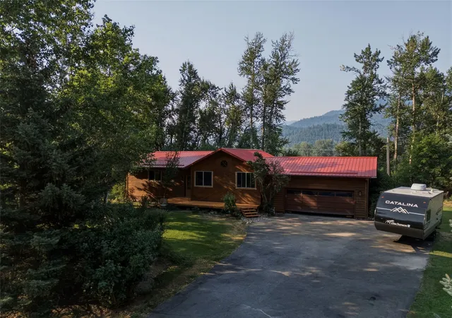 Photo 3 of Single family home for sale at 19525 E Mullan Rd, Clinton, MT 59825 | MLS# 30076001 | Listing updated on 2026-08-25