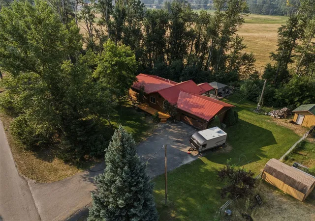 Photo 5 of Single family home for sale at 19525 E Mullan Rd, Clinton, MT 59825 | MLS# 30076001 | Listing updated on 2026-08-25