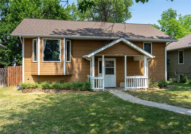 Photo 1 of Single family home for sale at 1809 9th Avenue S, Great Falls, MT 59405 | MLS# 30075368 | Listing updated on 2026-08-15