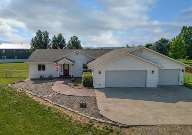 Photo 1 of Single family home for sale at 9 Riley Ln, Plains, MT 59859 | MLS# 30076258 | Listing updated on 2026-08-13