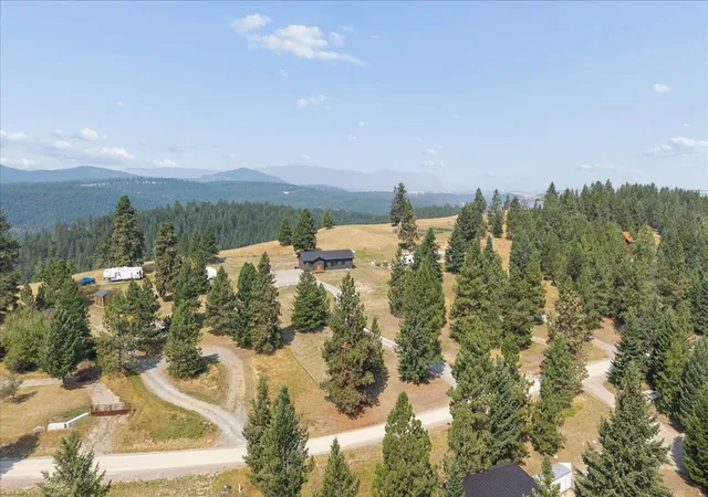 Photo 3 of Single family home for sale at 196 Summit Trl, Eureka, MT 59917 | MLS# 30076033 | Listing updated on 2026-08-10