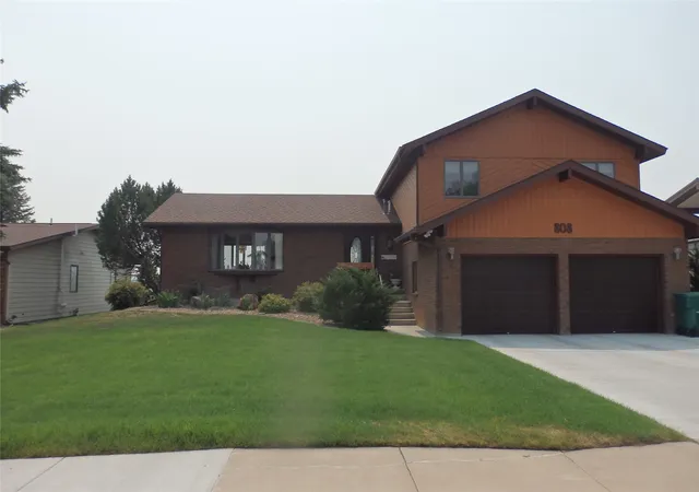 Photo 1 of Single family home for sale at 808 Grizzly Dr, Great Falls, MT 59404 | MLS# 30076466 | Listing updated on 2026-08-07