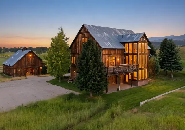2nd image of 500 Lovers Ln, Hamilton, MT 59840 | MLS# 30076471