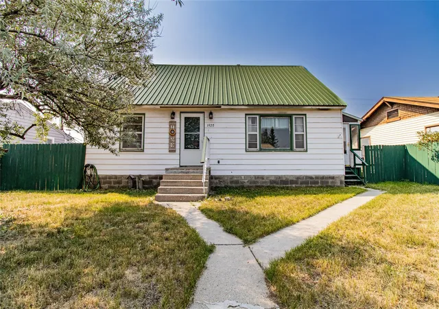 Photo 2 of Single family home for sale at 1920 Dewey Blvd, Butte, MT 59701 | MLS# 30076470 | Listing updated on 2026-08-26