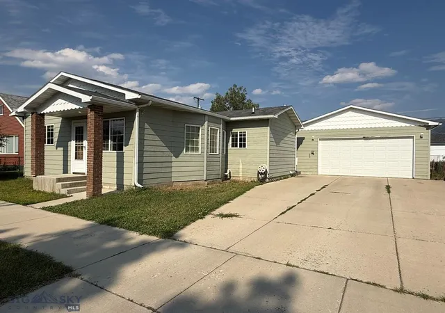 Photo 1 of Single family home for sale at 1856 Phillips Ave, Butte, MT 59701 | MLS# 30076519 | Listing updated on 2026-08-10