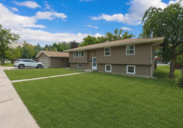 3rd image of 215 Dixon Ave, Missoula, MT 59801 | MLS# 30075937