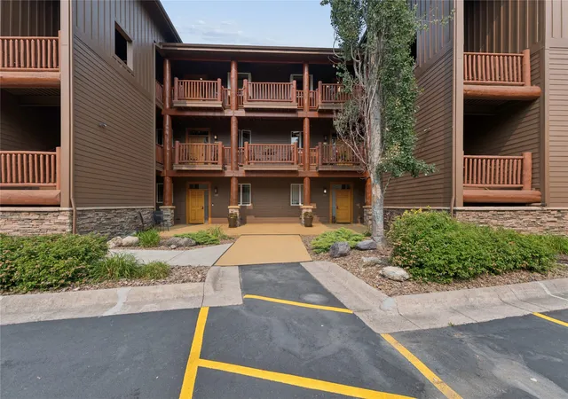 Photo 2 of Condo for sale at 850 Saint Andrews Dr #1432, Columbia Falls, MT 59912 | MLS# 30076556 | Listing updated on 2026-08-25