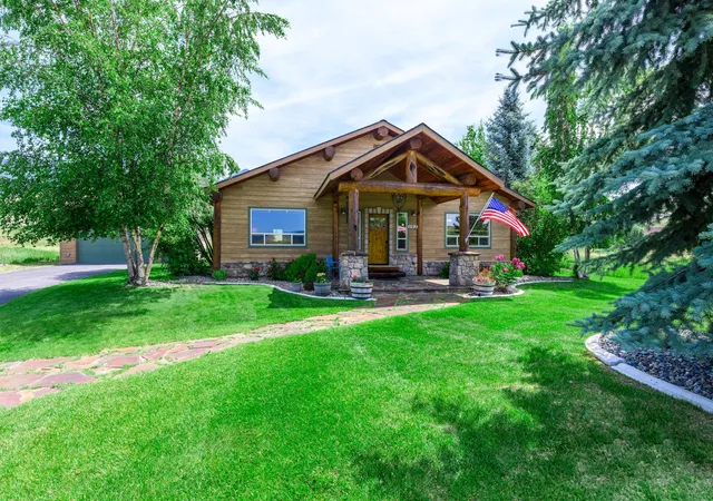 Photo 2 of Single family home for sale at 192 Leonard Ln, Eureka, MT 59917 | MLS# 30076614 | Listing updated on 2026-08-12