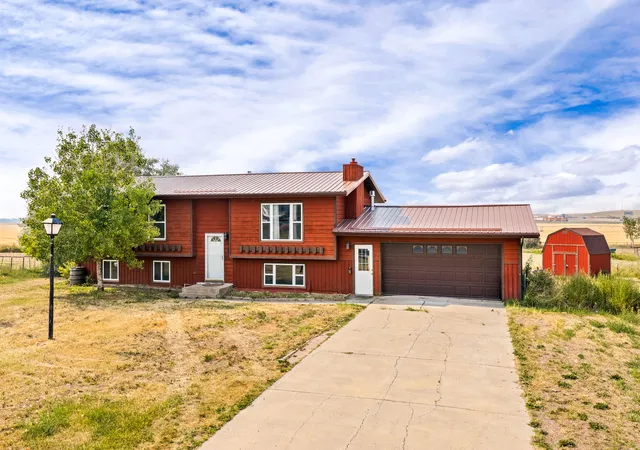 Photo 1 of Single family home for sale at 308 Washington Blvd, Great Falls, MT 59404 | MLS# 30076586 | Listing updated on 2026-08-12